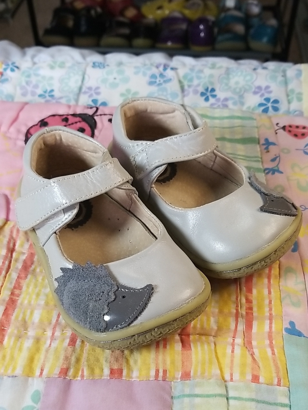 Livie & Luca Gray Leather Mary Jane w/Patent Leather Hedgehog Size 5 Hedgies